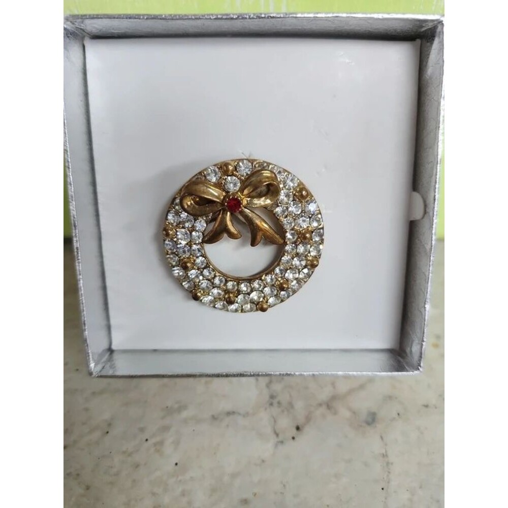 holiday crystal wreath brooch in box